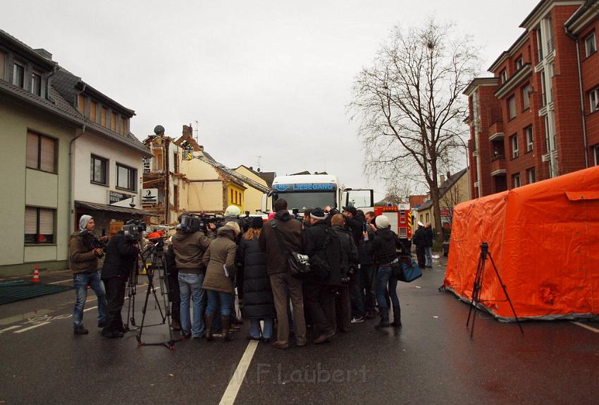 Hausexplosion Bruehl bei Koeln Pingsdorferstr P419.JPG